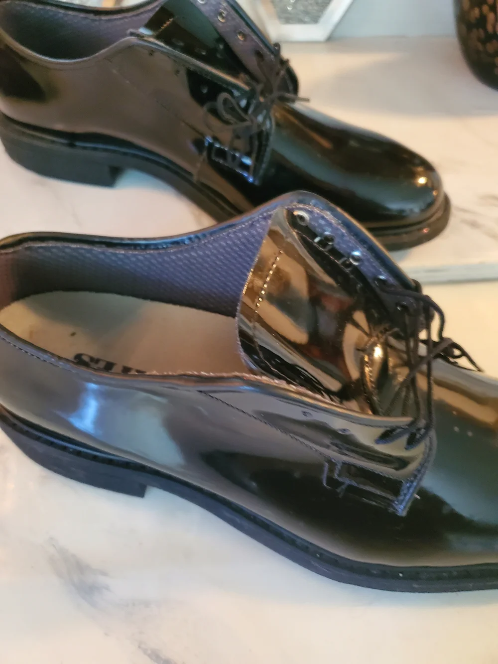 Bates Black Patent Leather Lace-Up Oxfords